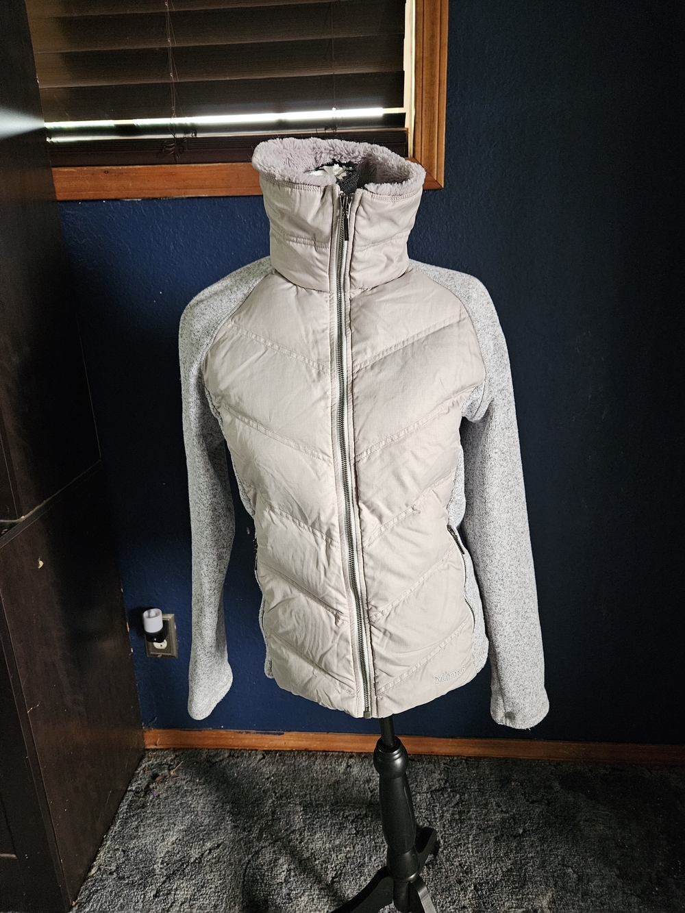 Marmot Light Gray Quilted Puffer Jacket with Heathered Sleeves